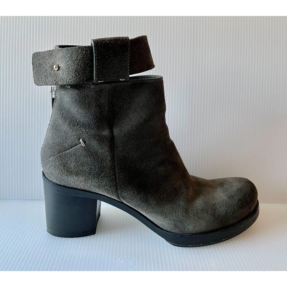 Costume National Gray Suede High Heel Ankle Booties w/ Cuff, Sz 8 (US) 38 (EU)